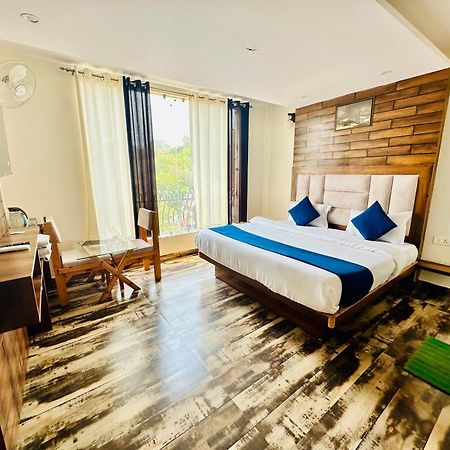Hotel Royal Orbit By Arony Hospitality Dehradun Exterior foto